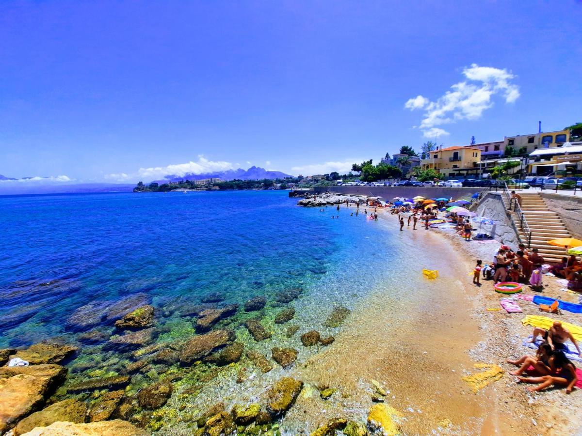 Appartement Seafront House Gabbiano Azzurro à Santa Flavia Extérieur photo