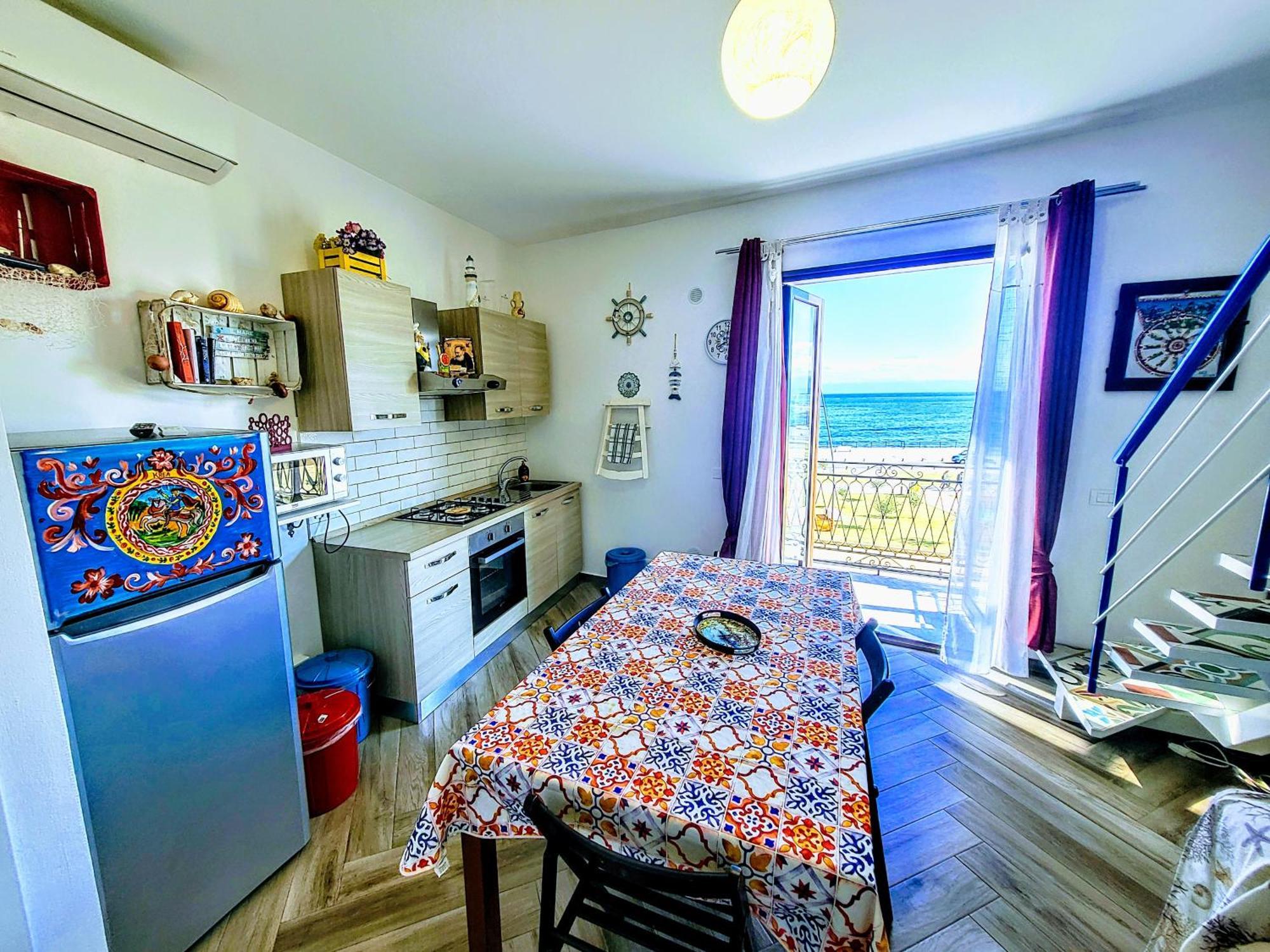 Appartement Seafront House Gabbiano Azzurro à Santa Flavia Extérieur photo